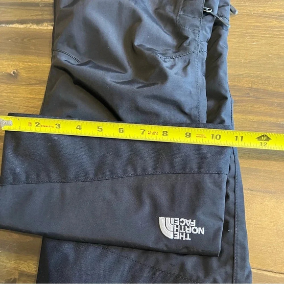 The North Face Snow Pants - Picture 12 of 14